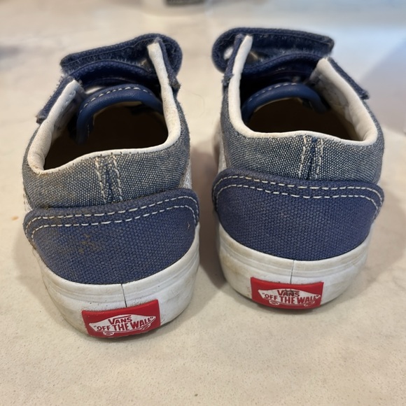 Vans Kids' Old Skool V Sneaker
CANVAS NAVY/ TRUE WHITE, Size 5 Toddler - Picture 6 of 9